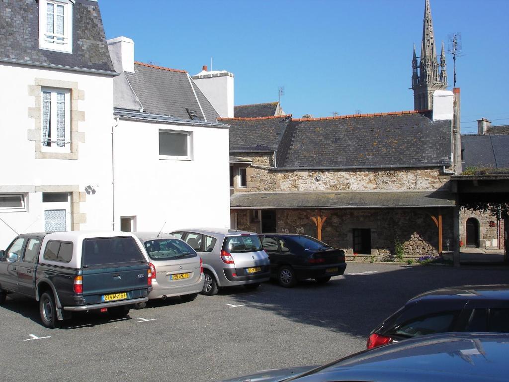 Hotel Du Cheval Blanc Saint-Pol-de-Léon Kültér fotó