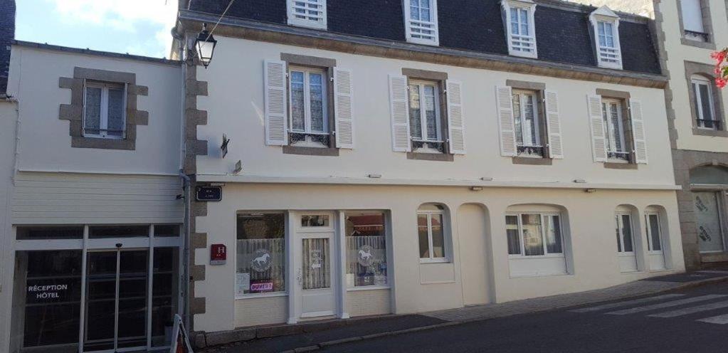 Hotel Du Cheval Blanc Saint-Pol-de-Léon Kültér fotó